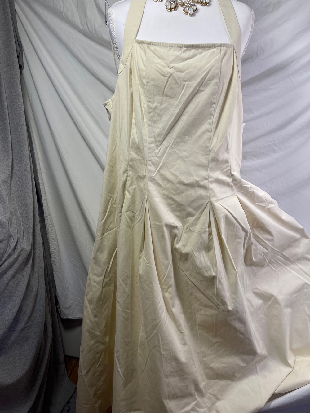 Elegant Cream Halter Midi Dress - Picture 7 of 8